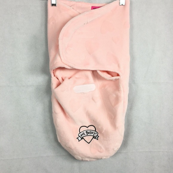 Betsey Johnson Swaddle Baby Girls OS Pink Plush Fleece Swaddle Blanket Sleepsack - Picture 1 of 6